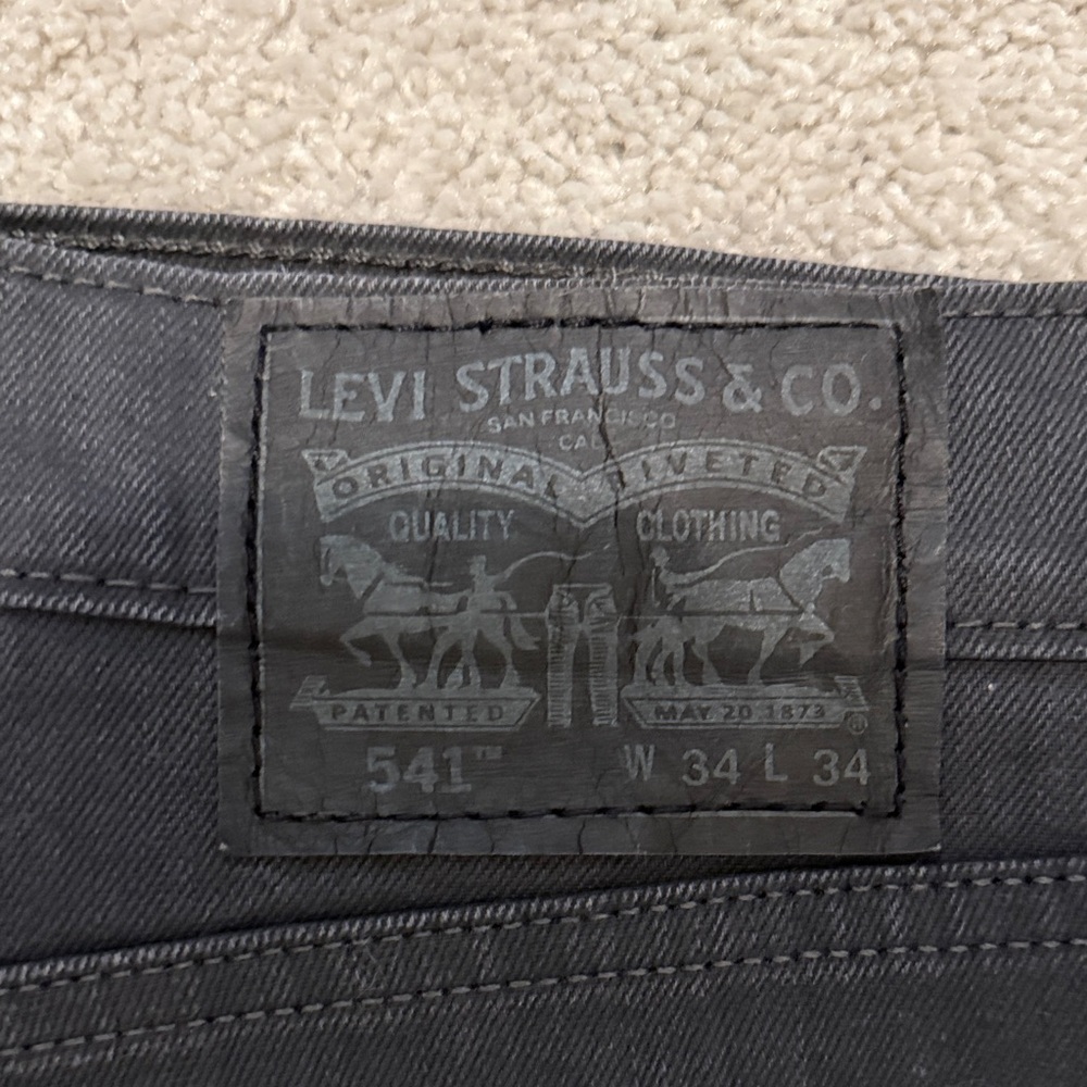 Levi's Black Athletic Taper Straight Jeans with Iconic Leather Patch - Picture 1 of 5